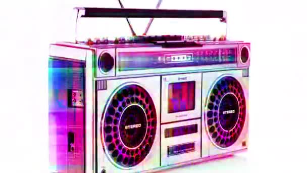 Vintage hifi radio Boombox wiruje wokół - Materiał filmowy, wideo