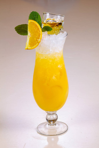 Hawaii cocktail bar drink - Фото, изображение