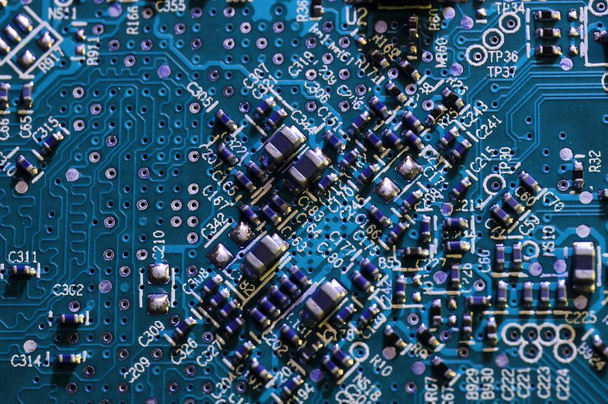 componentes eletrônicos em uma placa gráfica de computador. close-up
 - Foto, Imagem
