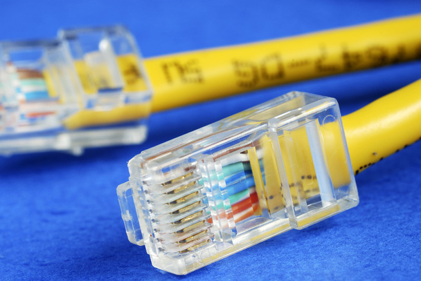 Gelbes Ethernet-Kabel - Foto, Bild