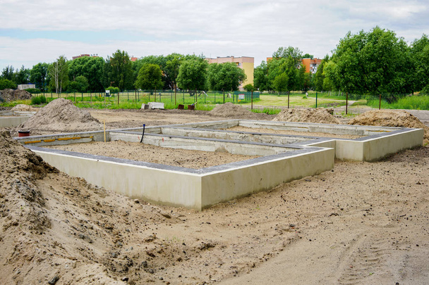 Yeni bir evin beton temeli - Fotoğraf, Görsel