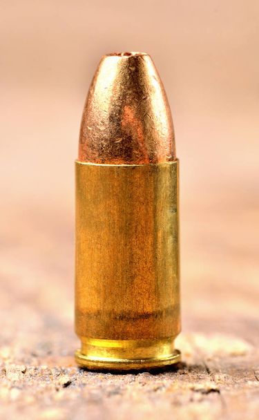 Macro de bala expansiva especial de punta hueca de la policía
 - Foto, imagen