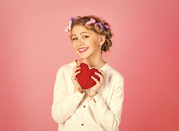 girl in love. Party time, retro kid in curlers, fashion - Foto, Imagen