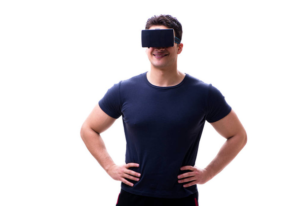 Homem brincando com óculos de realidade virtual no fundo branco - Foto, Imagem