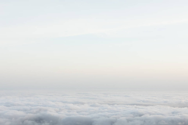 a felhők felett, minimalizmus természet háttér - Fotó, kép