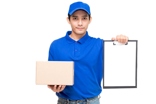 Deliveryman holding cardboard box and clipboard isolated on white background - Foto, immagini