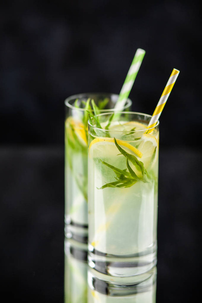Tarragon lemonade drink - Foto, Bild