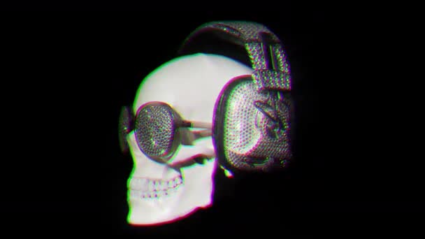 κρανίο περιστρεφόμενη κατά μαύρο με αφρώδη ακουστικά και γυαλιά ηλίου με εφέ παραμόρφωσης - Πλάνα, βίντεο