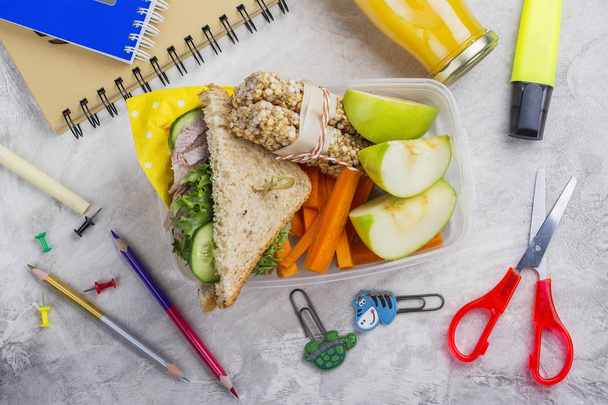 Lunch box and school supplies - Foto, Imagen