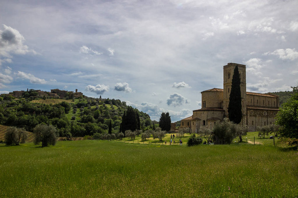 Sant Antimo monastery in Tuscany near Montalcino - Fotografie, Obrázek