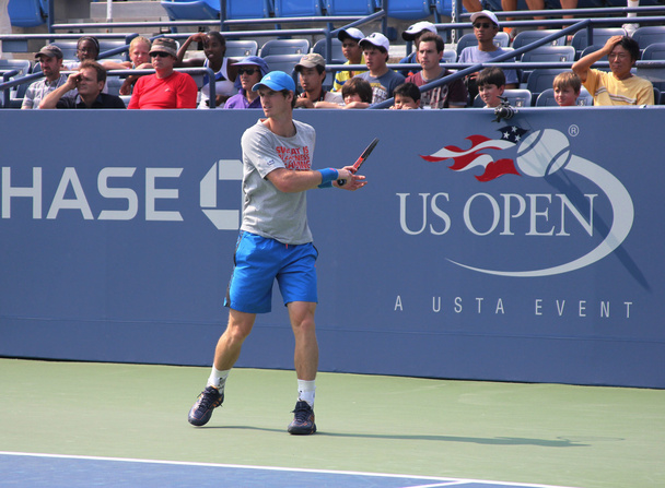 Grand Slam champion Andy Murray practices for US Open at Louis Armstrong Stadium at Billie Jean King National Tennis CenteR - Фото, зображення
