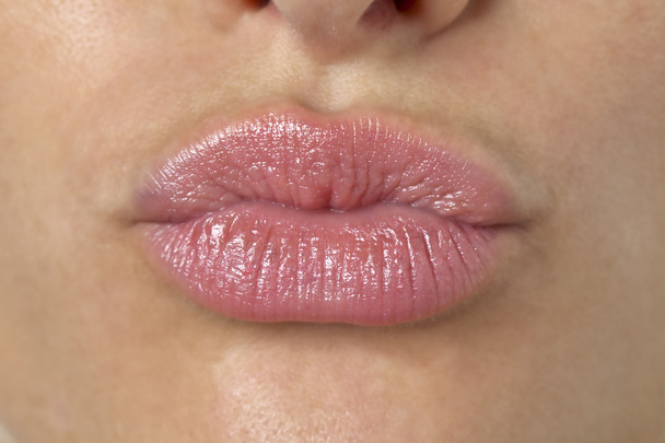 μια γυναίκα με σύκο τα χείλη - Φωτογραφία, εικόνα