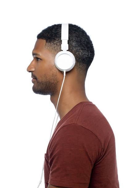 hombre afroamericano con auriculares
 - Foto, imagen