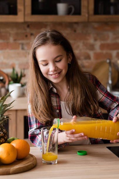 child health drink orange juice balanced nutrition - Foto, imagen
