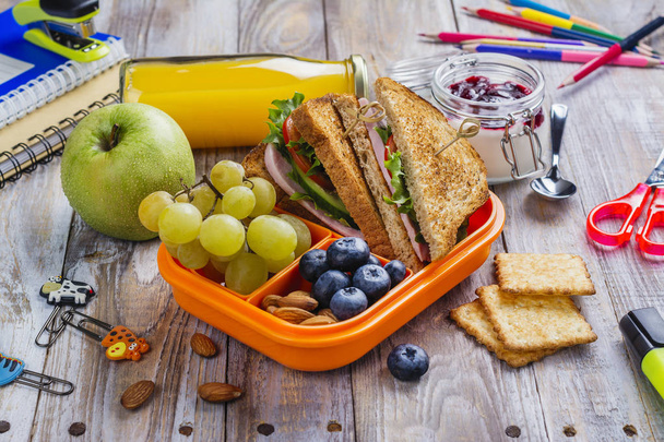 Healthy kids lunchbox - Fotoğraf, Görsel