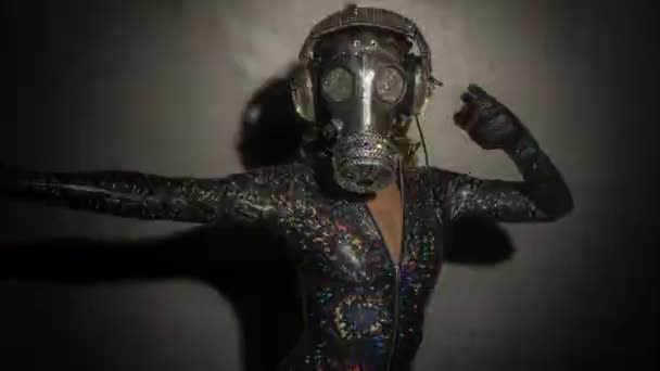 Woman dancing in diamond gas mask and costume  - Felvétel, videó