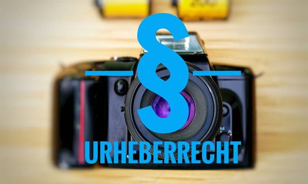 Caméra avec en allemand Urheberrecht en anglais copyright
 - Photo, image