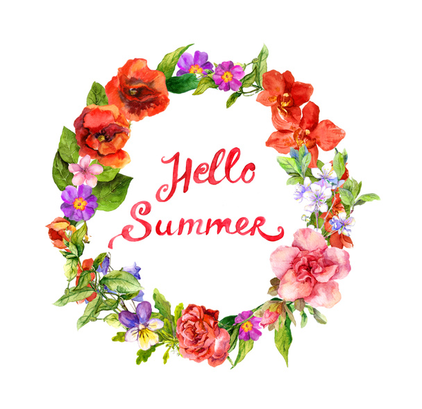 Ghirlanda floreale con fiori estivi, piante, erba. Acquerello bordo rotondo con citazione positiva Ciao estate
  - Foto, immagini