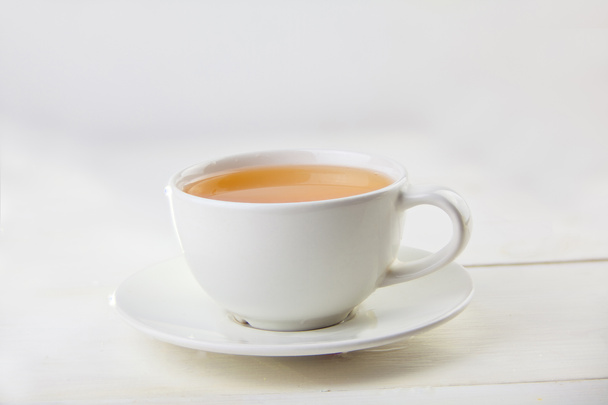 porcelán csésze zöld tea a táblázat - Fotó, kép