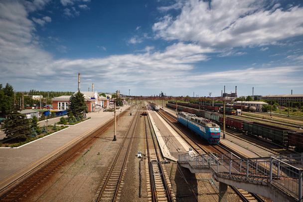 Kramatorsk σιδηροδρομικός σταθμός. Περιφέρεια Ντόνετσκ, Ουκρανία. 2018 - Φωτογραφία, εικόνα