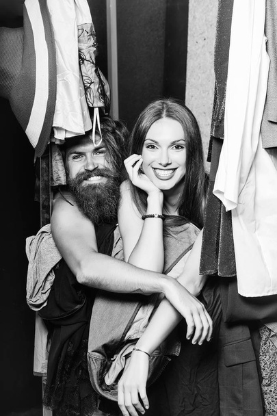 Fashion couple in closet - Fotoğraf, Görsel