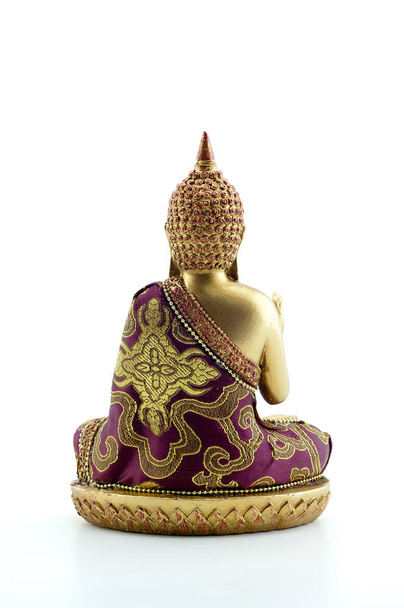 El significado del Buda para las enseñanzas del Feng Shui es clave y significativo. Este es su gran talismán, un símbolo de riqueza, riqueza, trayendo diversión, alegría, felicidad, suerte y abundancia a la casa. De acuerdo con Feng Shui estatuas de Buda debe ser pl
 - Foto, imagen