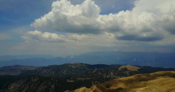 Vista superior de la gama de montaña de Tahtali situado en la zona Central de Anatolia de Turquía - Metraje, vídeo
