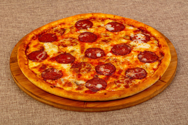 Hit Pepperoni pizza sajt - Fotó, kép