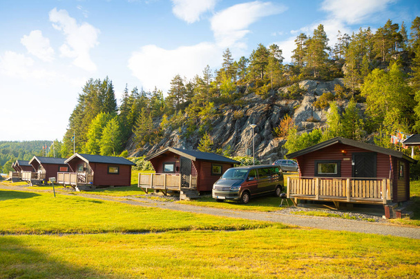 Cabanes à la Montagne à Suède
 - Photo, image
