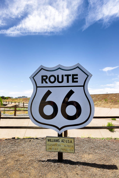 A Williams, Arizona Route 66 utcatábla - Fotó, kép