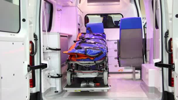 Kabina vozu ambulance - Záběry, video