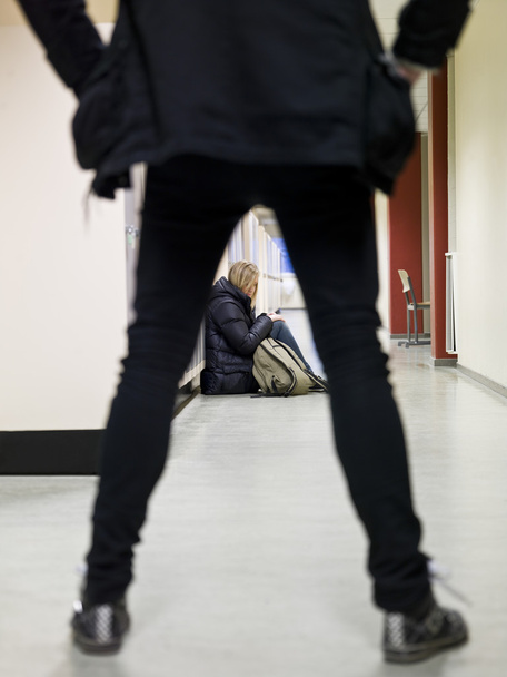 Essere vittima di bullismo a scuola
 - Foto, immagini