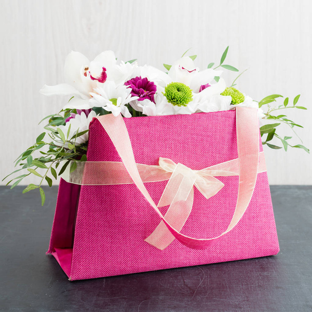 bag with flowers - Foto, afbeelding