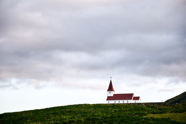katolinen kirkko Islannissa
 - Valokuva, kuva