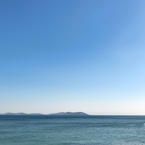 Φυσικό φόντο με μπλε θάλασσας και ουρανού - Φωτογραφία, εικόνα