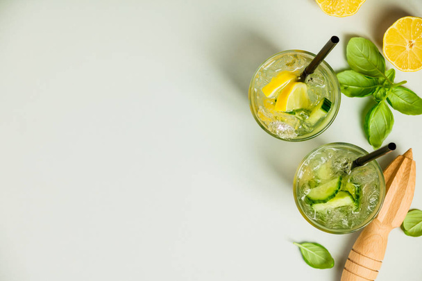 Healthy homemade lemonade or cocktail - Zdjęcie, obraz