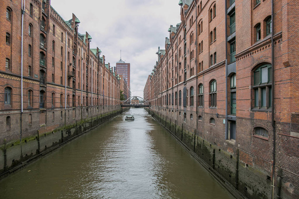Kanal in Hambug - Foto, Bild
