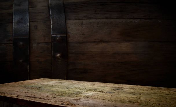 background of barrel and worn old table of wood. - Foto, Imagen