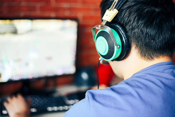 E-Sports. A Boy Playing A Strategy Video Game. Steam Community. ESports Club - Photo, Image