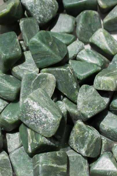 piedra gema de jade como espécimen de roca mineral natural - Foto, imagen