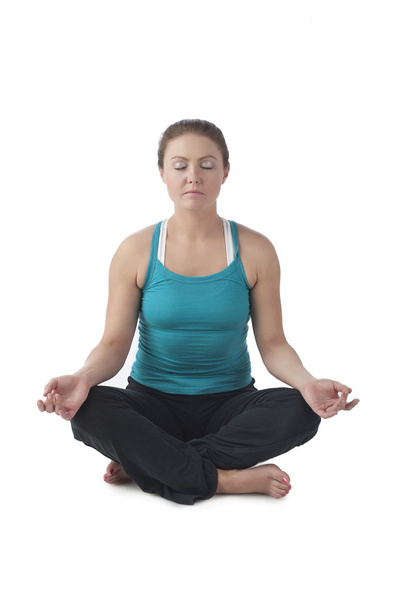 eine reife Frau meditiert - Foto, Bild