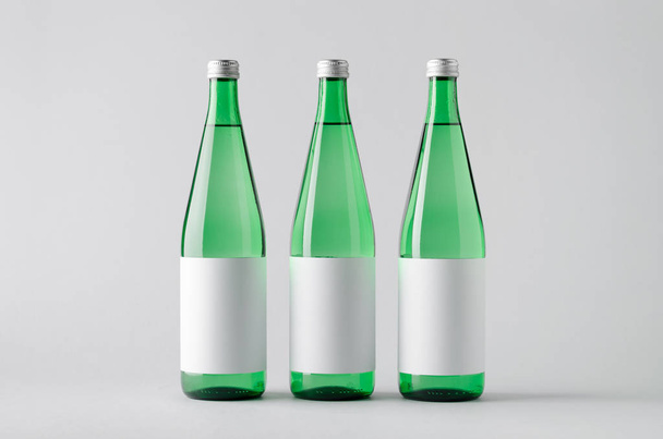 Su şişesi Mock-Up-üç şişe. Boş etiket - Fotoğraf, Görsel