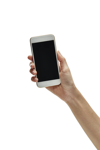 жінка тримає руку і сенсорний екран смартфон або мобільний телефон ізольовані на білому
 - Фото, зображення