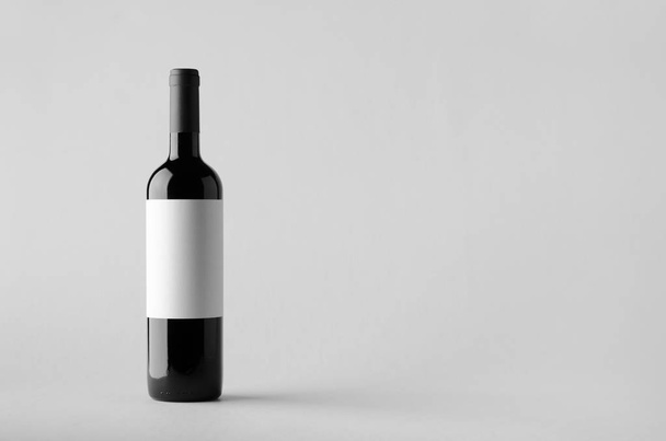Wine Bottle Mock-Up. Blank Label - Zdjęcie, obraz