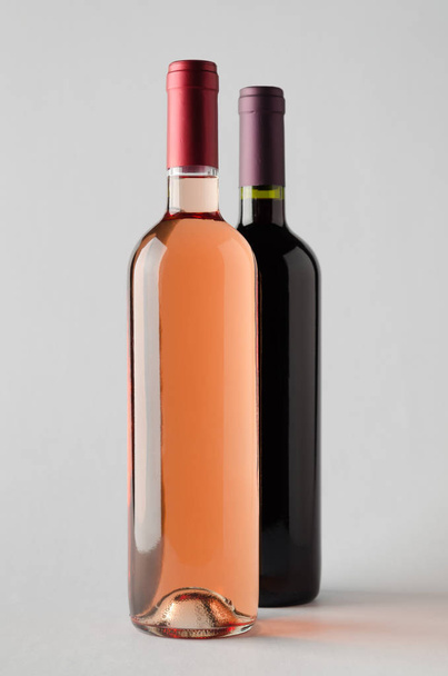 Wine Bottle Mock-Up - Two Bottles - Valokuva, kuva