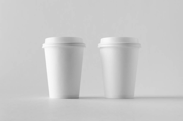 12 oz. white coffee paper cup mock-up with lid. - Fotó, kép