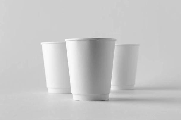 8 oz. white double wall coffee paper cup mock-up without lid. - Foto, Imagen