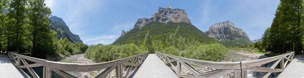 Ordesa y Монте Perdido Національний парк розташований в провінції Арагон, Іспанія. - Фото, зображення