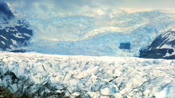 time-lapse wolken over harde ijs landschap van vatnajokull-gletsjer, IJsland - Video