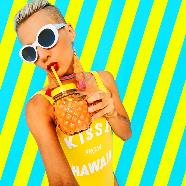 Stylish Girl in trendy beach accessories and smoothie cocktail. Beach party fashion mood - Φωτογραφία, εικόνα